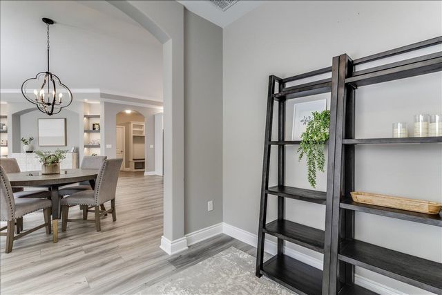 4936 N Prestwick Ave, Bel Aire, KS 67226