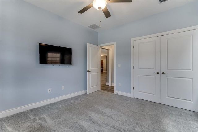 4936 N Prestwick Ave, Bel Aire, KS 67226