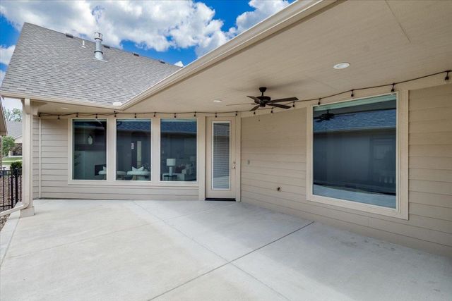 4936 N Prestwick Ave, Bel Aire, KS 67226