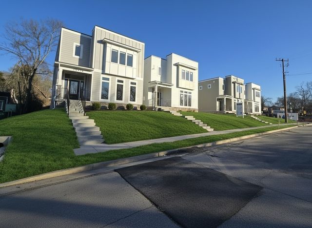 3045A Hillside Rd, Nashville, TN 37207