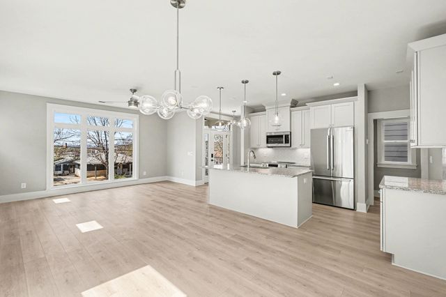 3045A Hillside Rd, Nashville, TN 37207