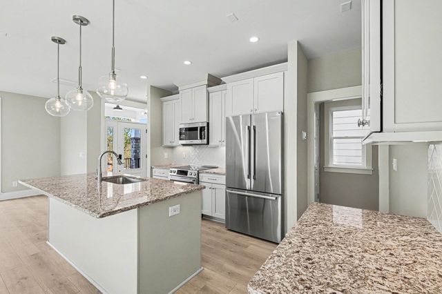 3045A Hillside Rd, Nashville, TN 37207