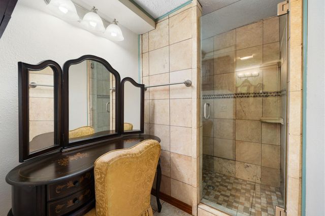 816 W Adoue Street, Alvin, TX 77511