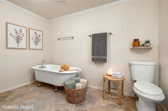 816 W Adoue Street, Alvin, TX 77511