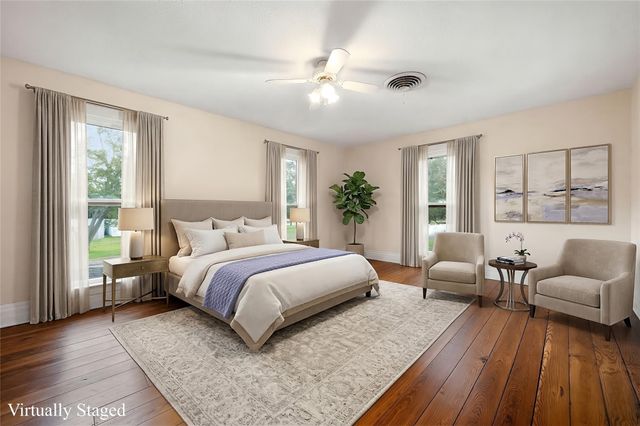 816 W Adoue Street, Alvin, TX 77511