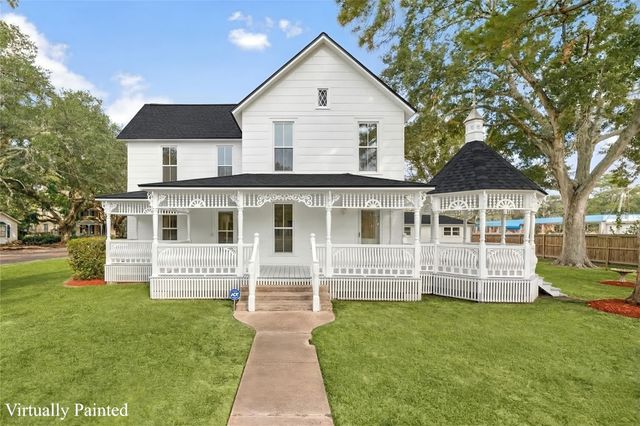 816 W Adoue Street, Alvin, TX 77511