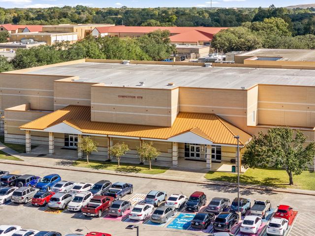 816 W Adoue Street, Alvin, TX 77511