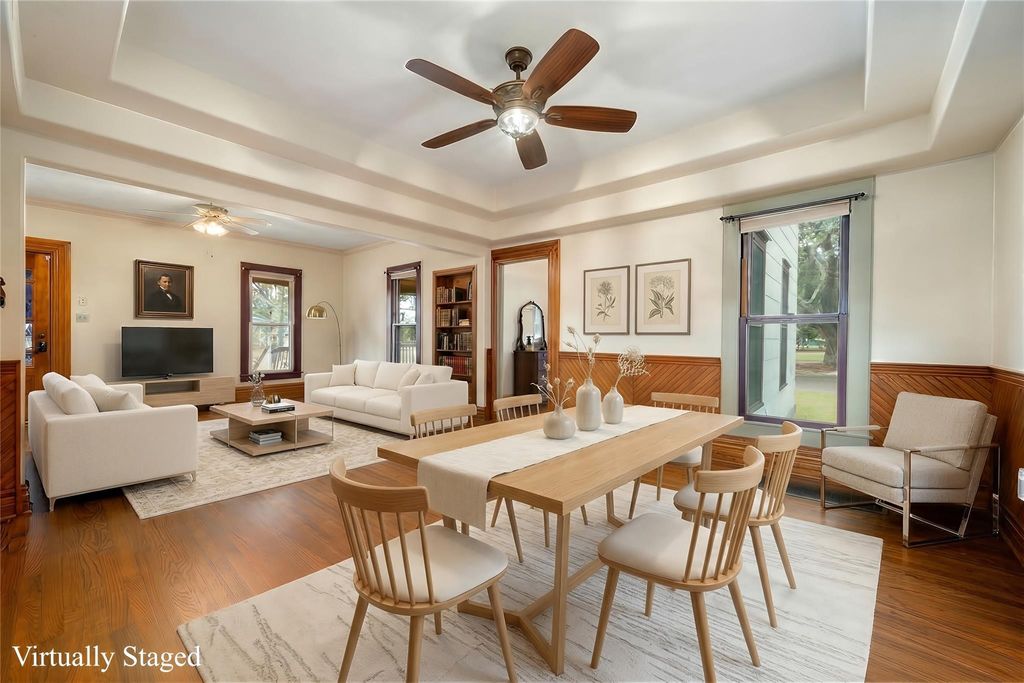 816 W Adoue Street, Alvin, TX 77511