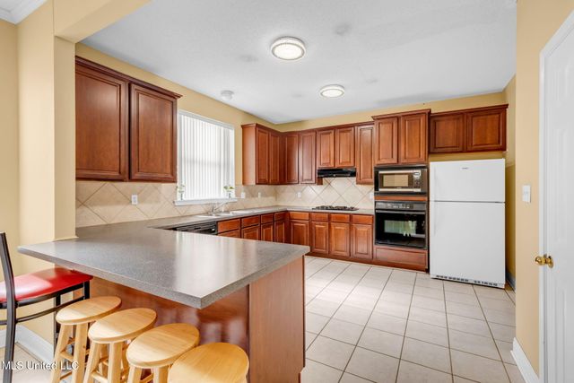 4608 Pinehaven Drive, Ocean Springs, MS 39564