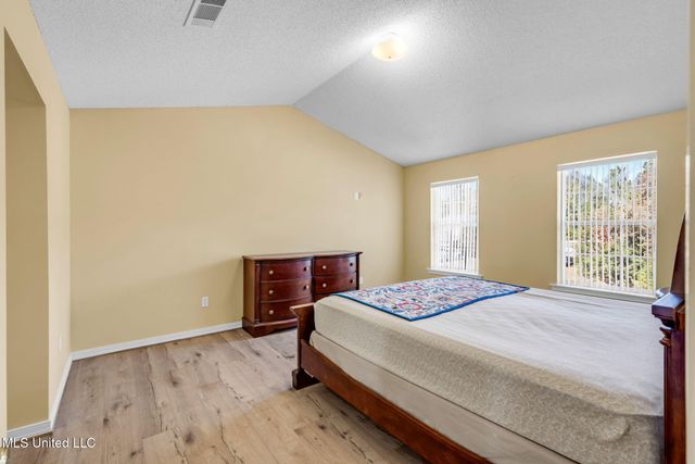 4608 Pinehaven Drive, Ocean Springs, MS 39564