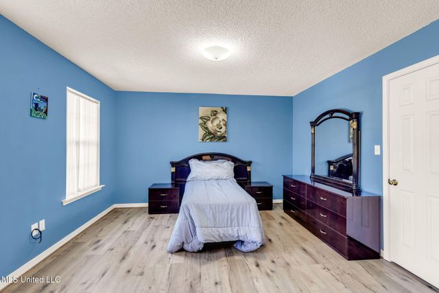 4608 Pinehaven Drive, Ocean Springs, MS 39564