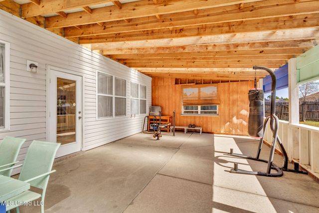 4608 Pinehaven Drive, Ocean Springs, MS 39564