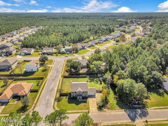 4608 Pinehaven Drive, Ocean Springs, MS 39564