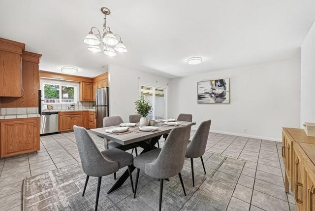 1451 Tyler Park Way, Mountain View, CA 94040
