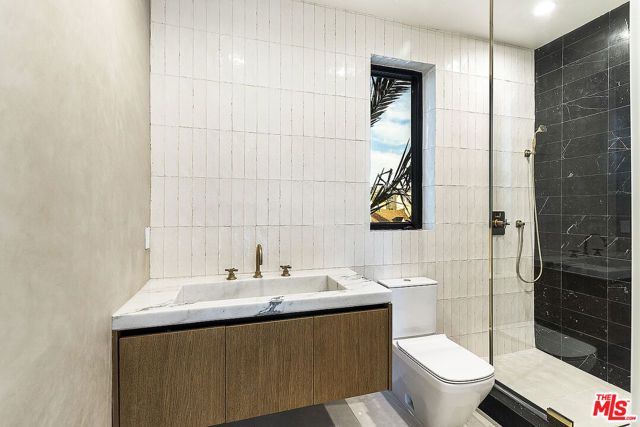 8566 Colgate Avenue, Los Angeles, CA 90048