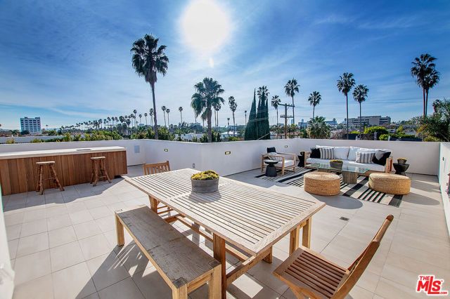 8566 Colgate Avenue, Los Angeles, CA 90048