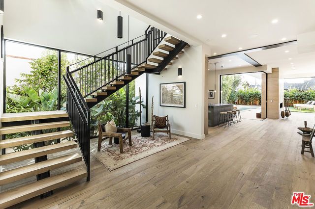 8566 Colgate Avenue, Los Angeles, CA 90048