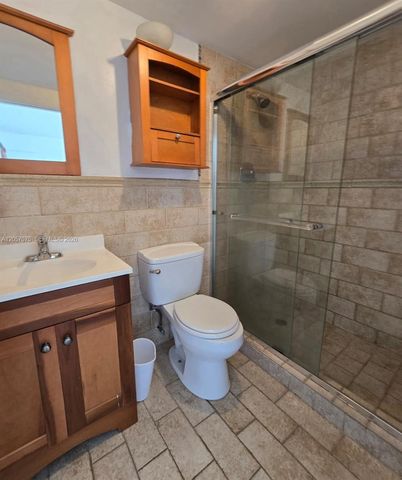 9357 Fontainebleau Blvd D420, Miami, FL 33172