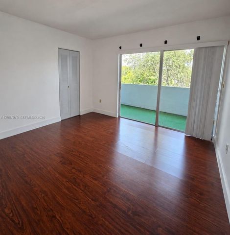 9357 Fontainebleau Blvd D420, Miami, FL 33172