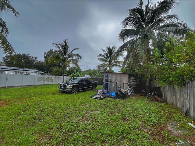5730 Charleston Street, Hollywood, FL 33021