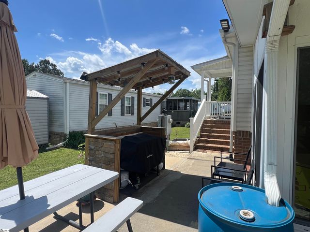 205 Pebble Springs Drive, Taylors, SC 29687