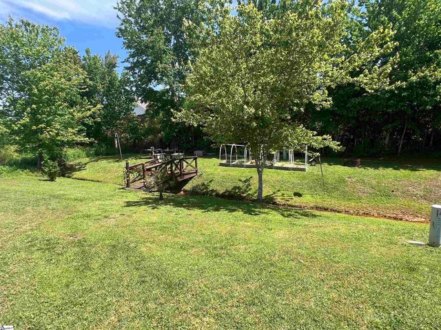 205 Pebble Springs Drive, Taylors, SC 29687