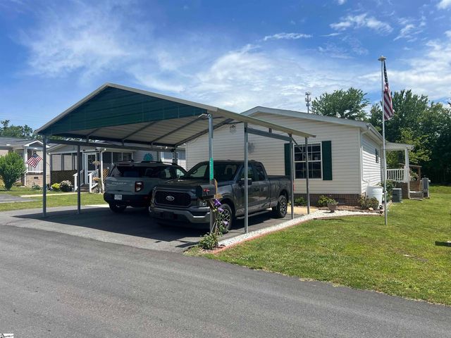 205 Pebble Springs Drive, Taylors, SC 29687