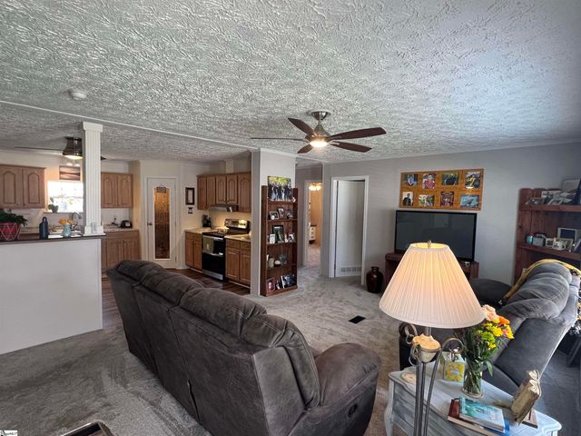 205 Pebble Springs Drive, Taylors, SC 29687