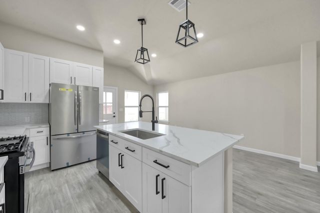 106 Harbor Court Drive, Conroe, TX 77356