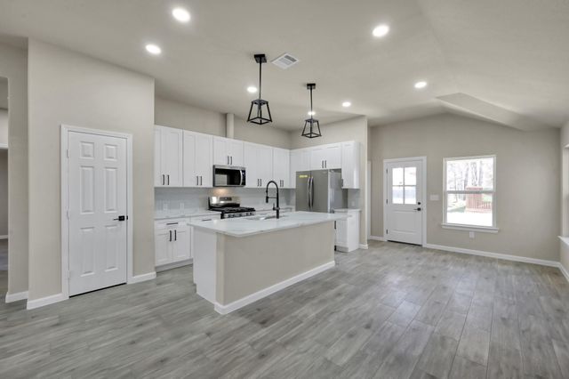 106 Harbor Court Drive, Conroe, TX 77356