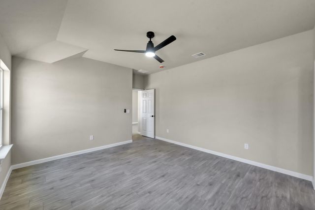 106 Harbor Court Drive, Conroe, TX 77356