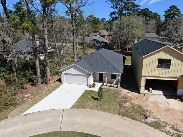 106 Harbor Court Drive, Conroe, TX 77356