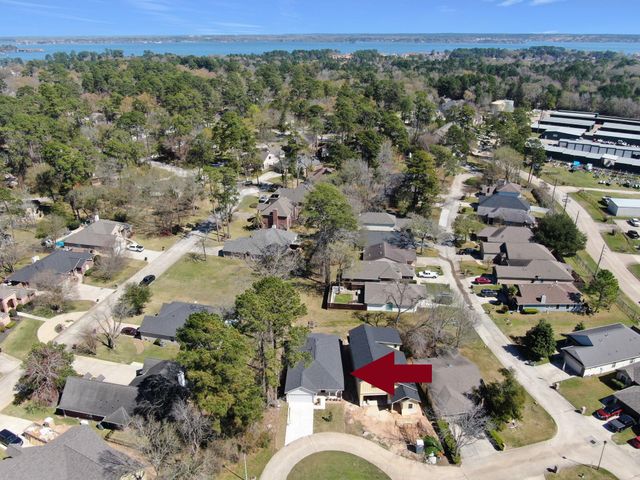 106 Harbor Court Drive, Conroe, TX 77356