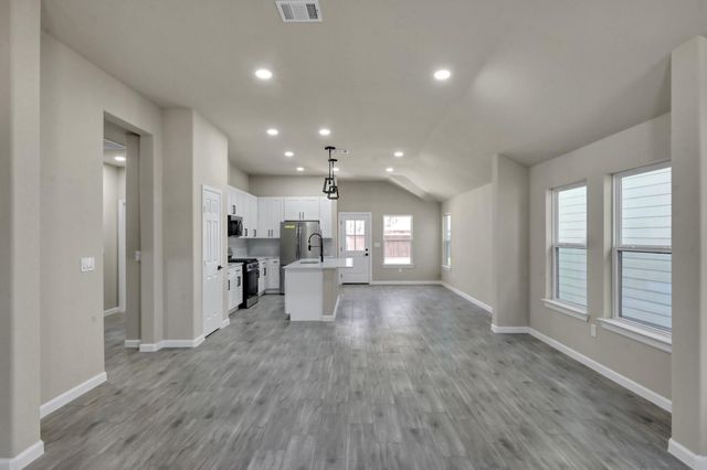 106 Harbor Court Drive, Conroe, TX 77356