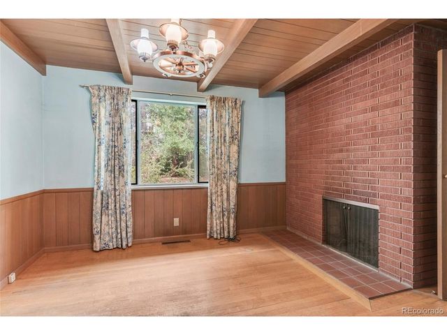835 Hoyt St, Lakewood, CO 80215