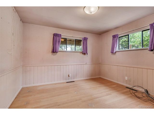 835 Hoyt St, Lakewood, CO 80215