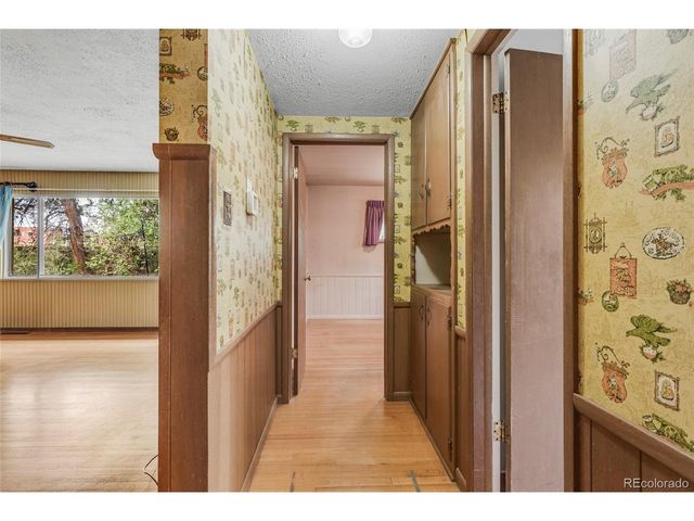 835 Hoyt St, Lakewood, CO 80215