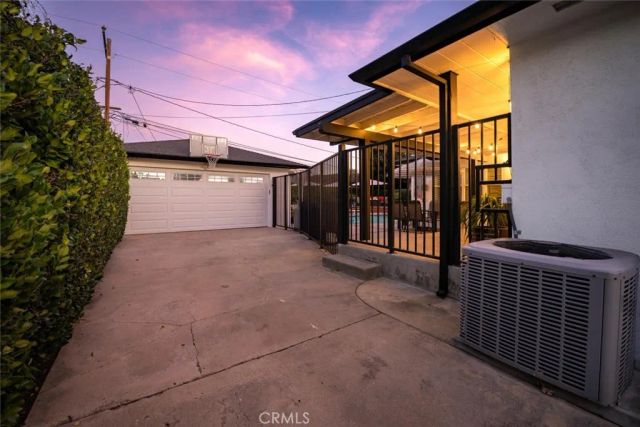 1848 N College Circle, Long Beach, CA 90815