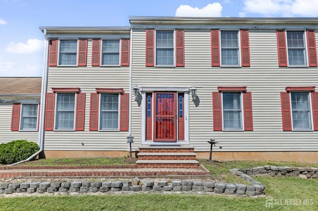 22 Ditmars Circle, Hillsborough, NJ 08844
