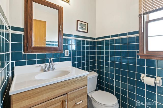 22 Ditmars Circle, Hillsborough, NJ 08844