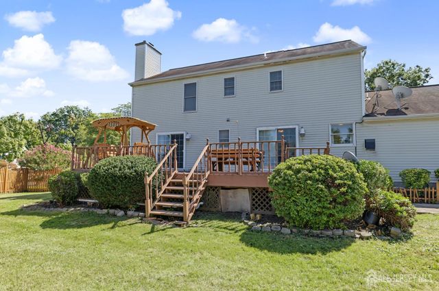 22 Ditmars Circle, Hillsborough, NJ 08844