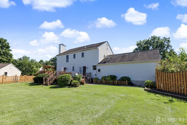 22 Ditmars Circle, Hillsborough, NJ 08844