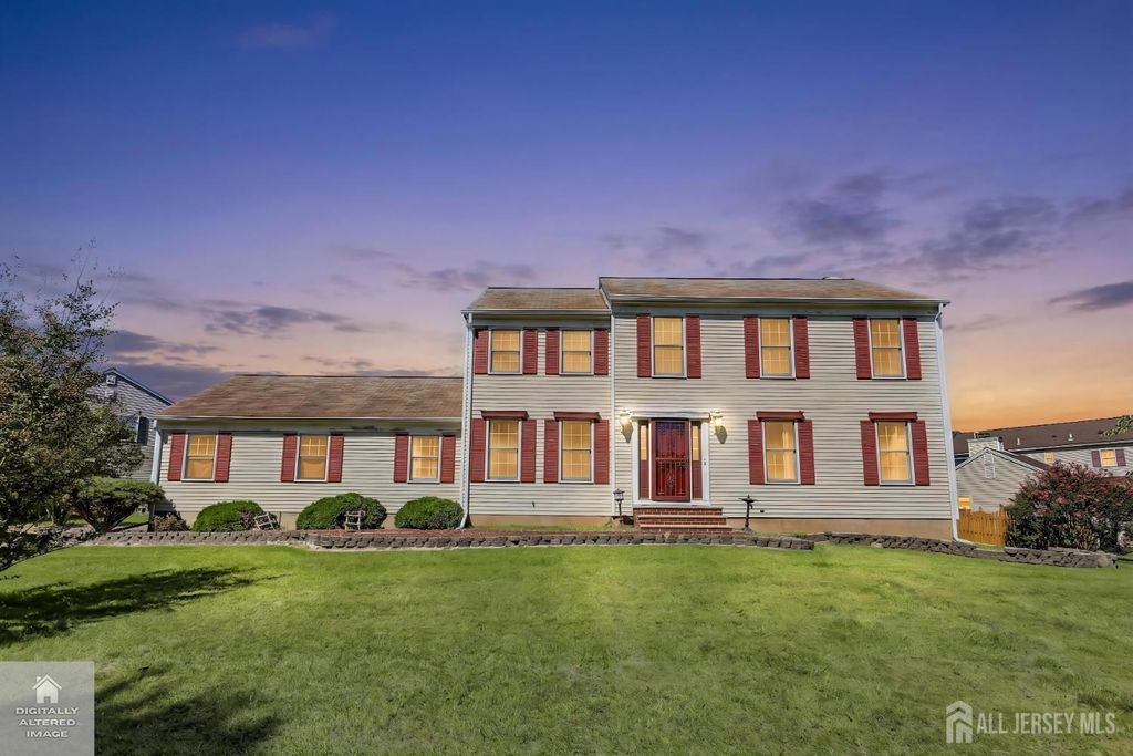 22 Ditmars Circle, Hillsborough, NJ 08844