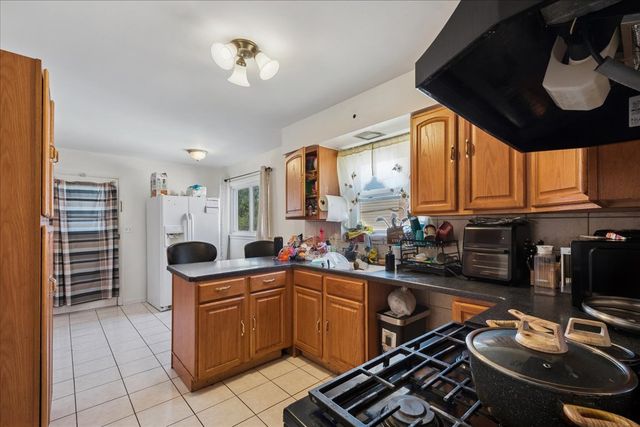 8940 Lamon Avenue, Skokie, IL 60077