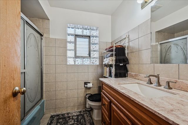 8940 Lamon Avenue, Skokie, IL 60077