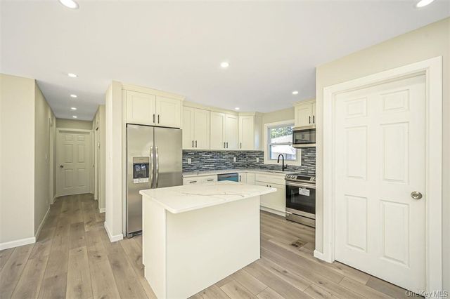 180 Park Avenue, Deer Park, NY 11729