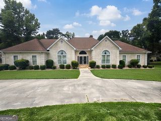 440 North Drive, Fayetteville, GA 30214