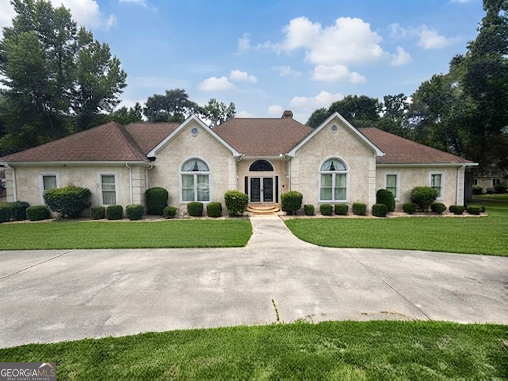 440 North Drive, Fayetteville, GA 30214