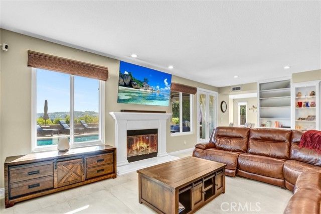 7315 Rutherford Hill, West Hills (los Angeles), CA 91307