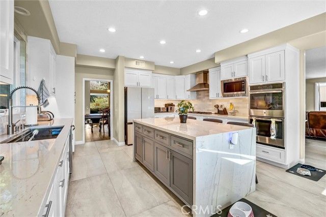 7315 Rutherford Hill, West Hills (los Angeles), CA 91307